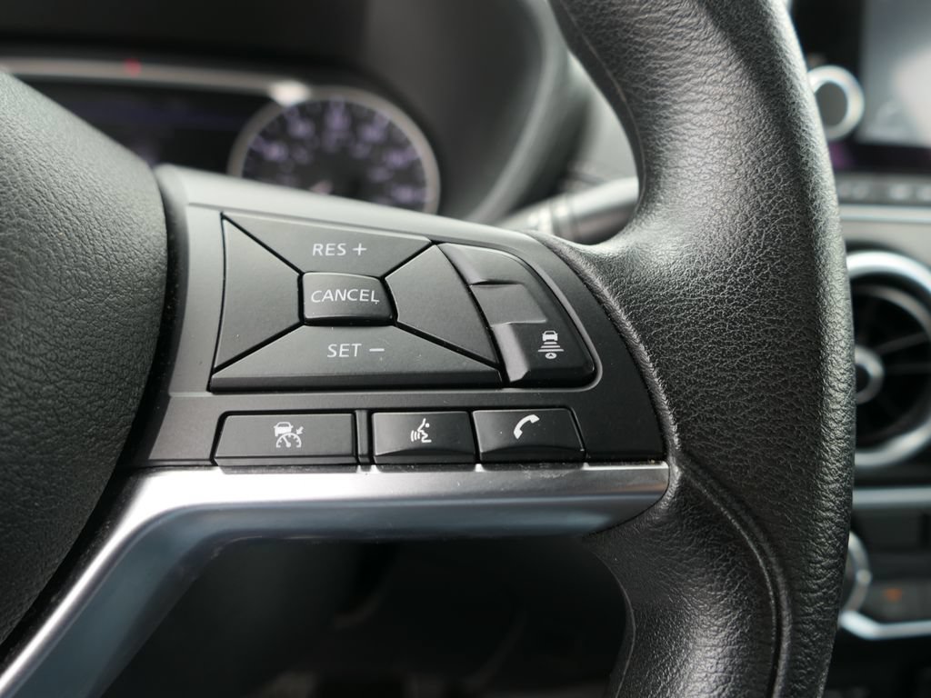 Used 2024 Nissan Sentra SV FWD image 12