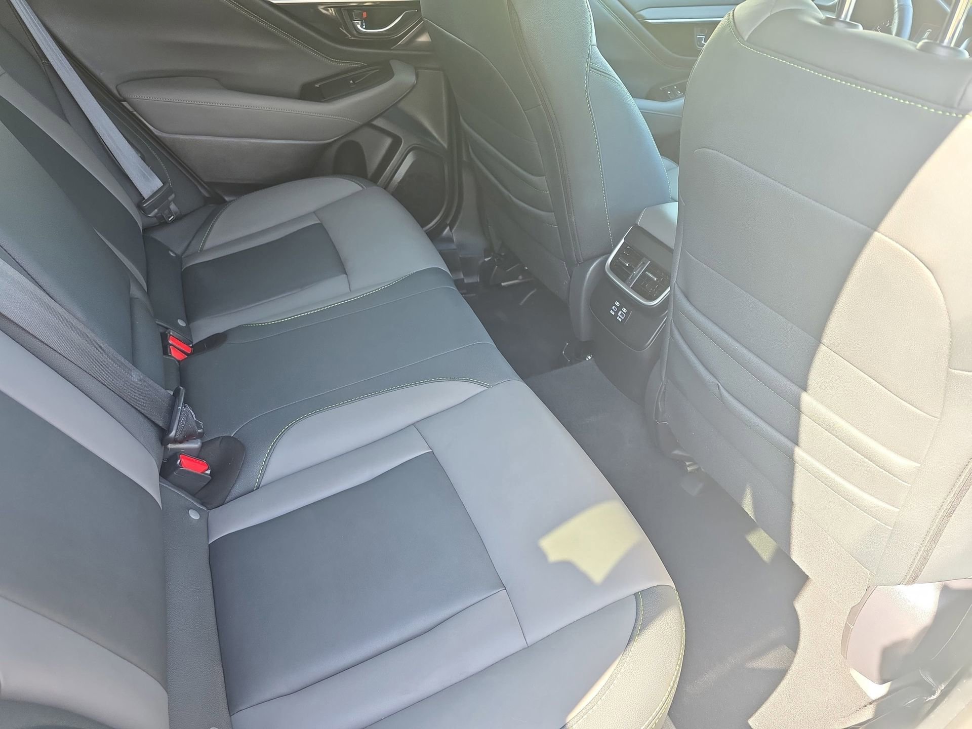 Used 2025 Subaru Outback Onyx Edition AWD/4WD image 11