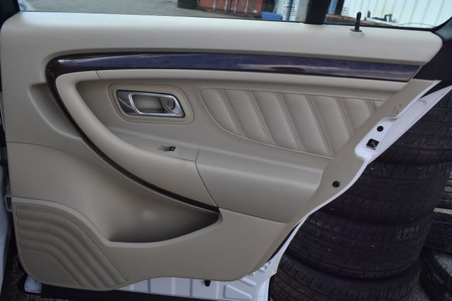 Used 2018 Ford Taurus Limited FWD image 45