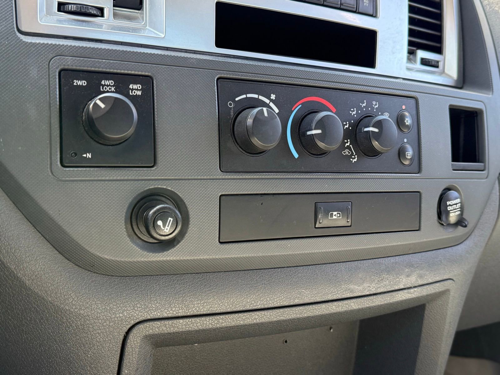 Used 2007 Dodge Ram 1500 Truck SLT w/ Trailer Tow Group image 25