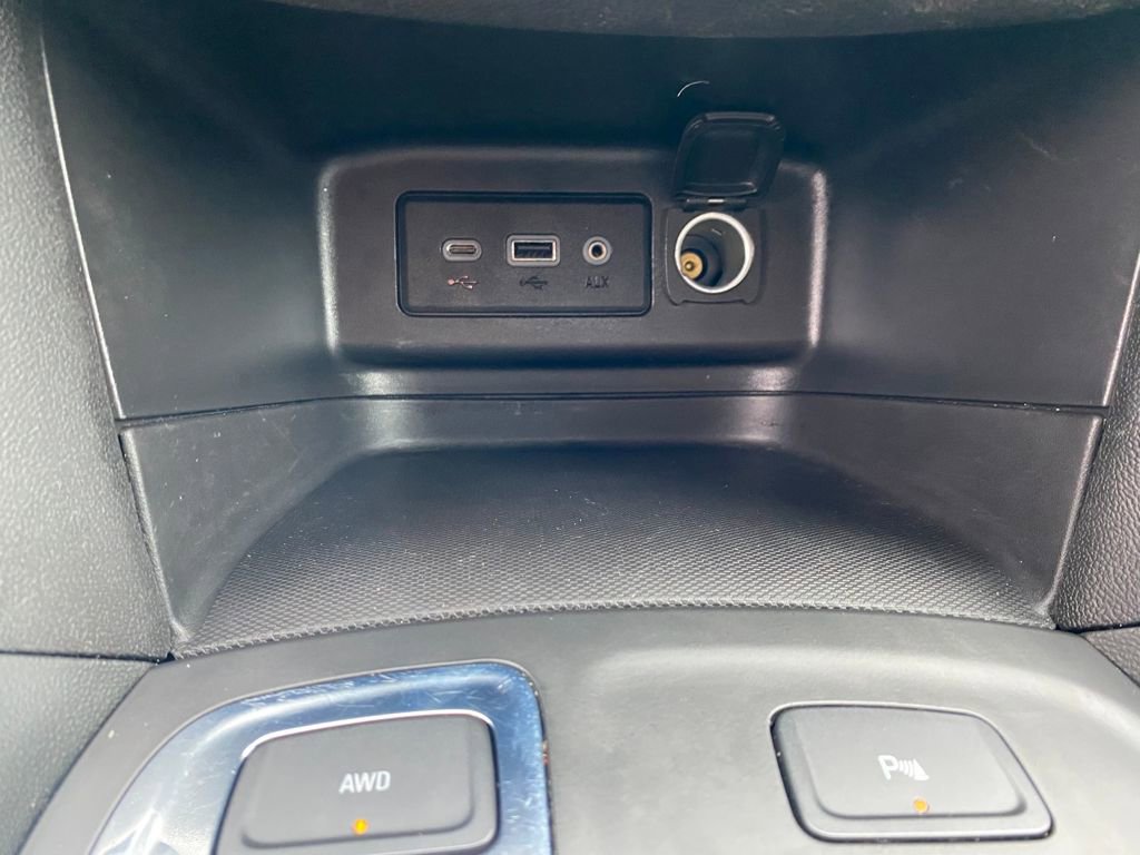 Used 2023 Chevrolet Equinox LT w/ Driver Convenience Package image 23