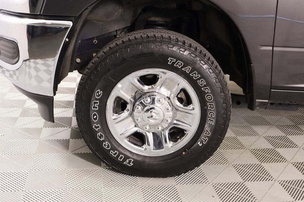 Used 2024 RAM 2500 Tradesman w/ Chrome Appearance Group image 16