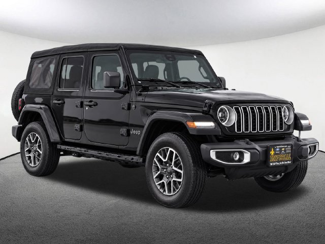 Used 2026 Jeep Wrangler Unlimited Sahara AWD/4WD image 2