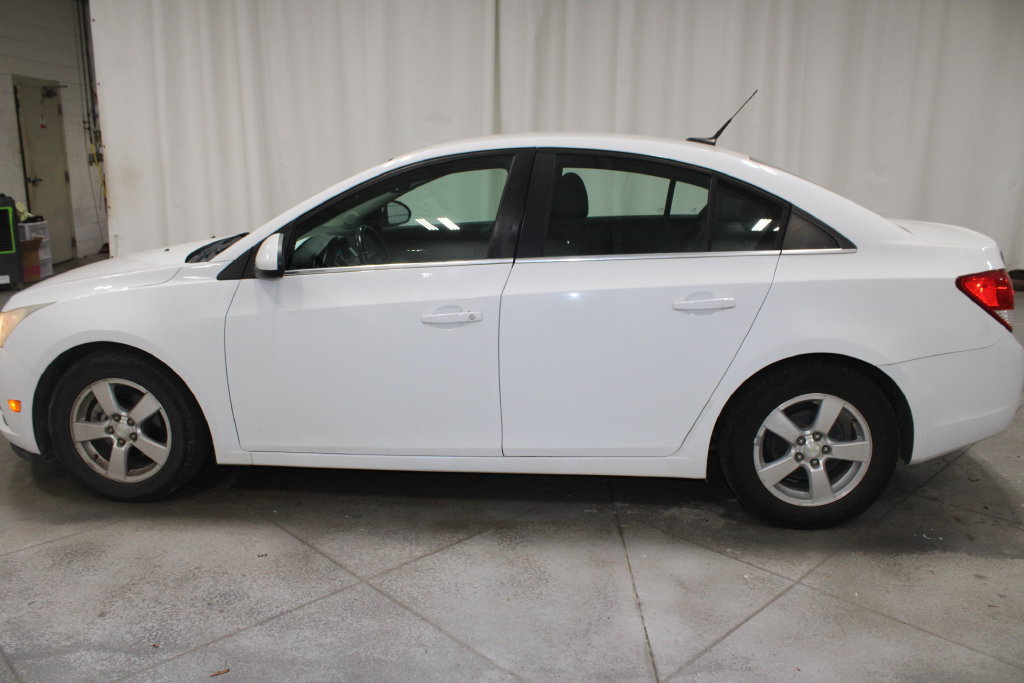 Used 2014 Chevrolet Cruze LT FWD image 6