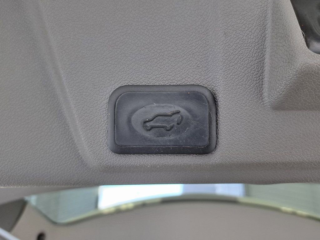 Used 2016 Chevrolet Traverse LT image 31