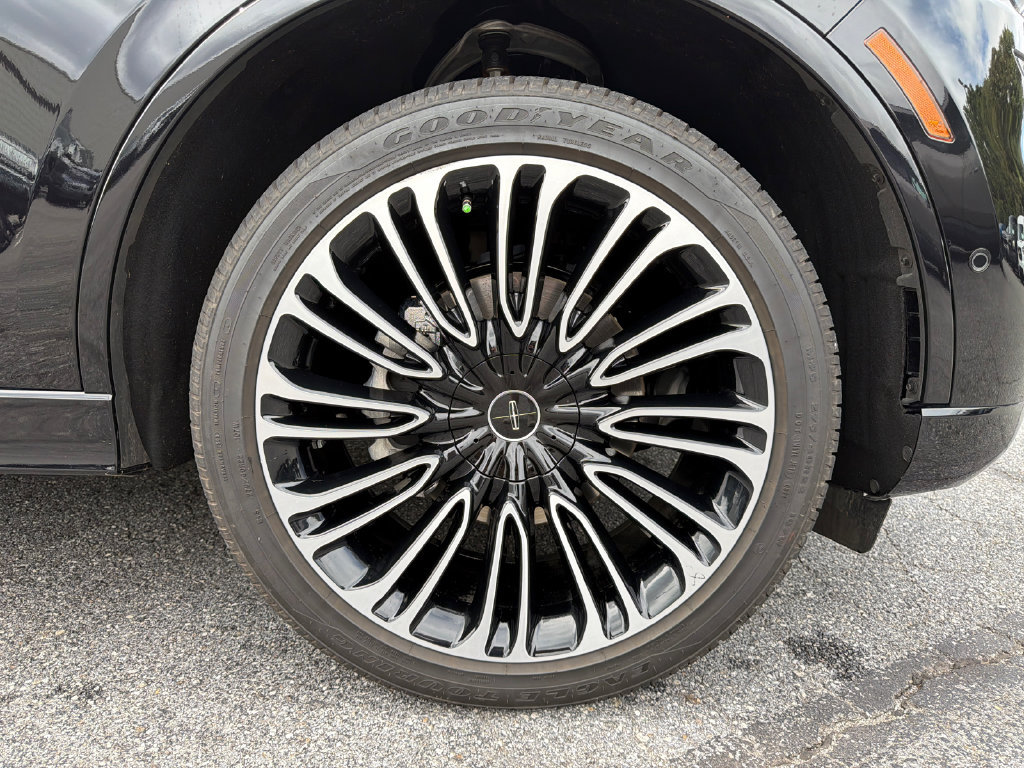 Used 2024 Lincoln Aviator Black Label AWD/4WD image 12