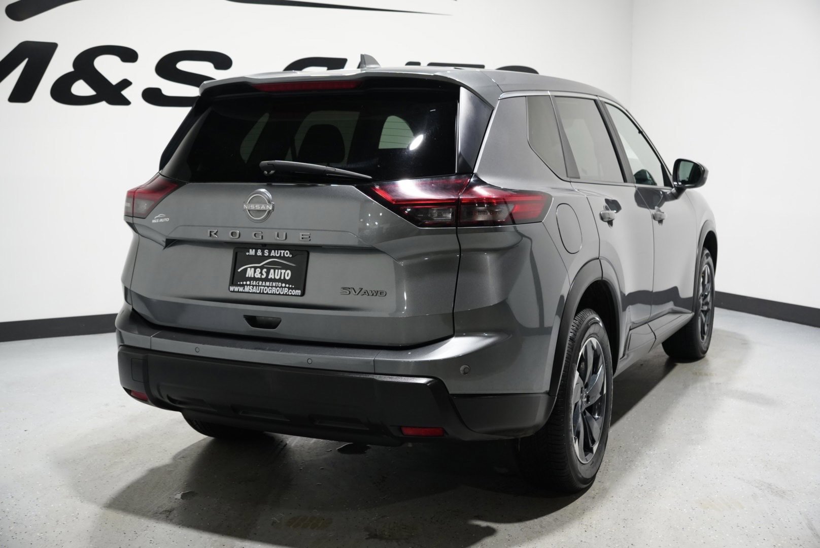 Used 2024 Nissan Rogue SV image 8