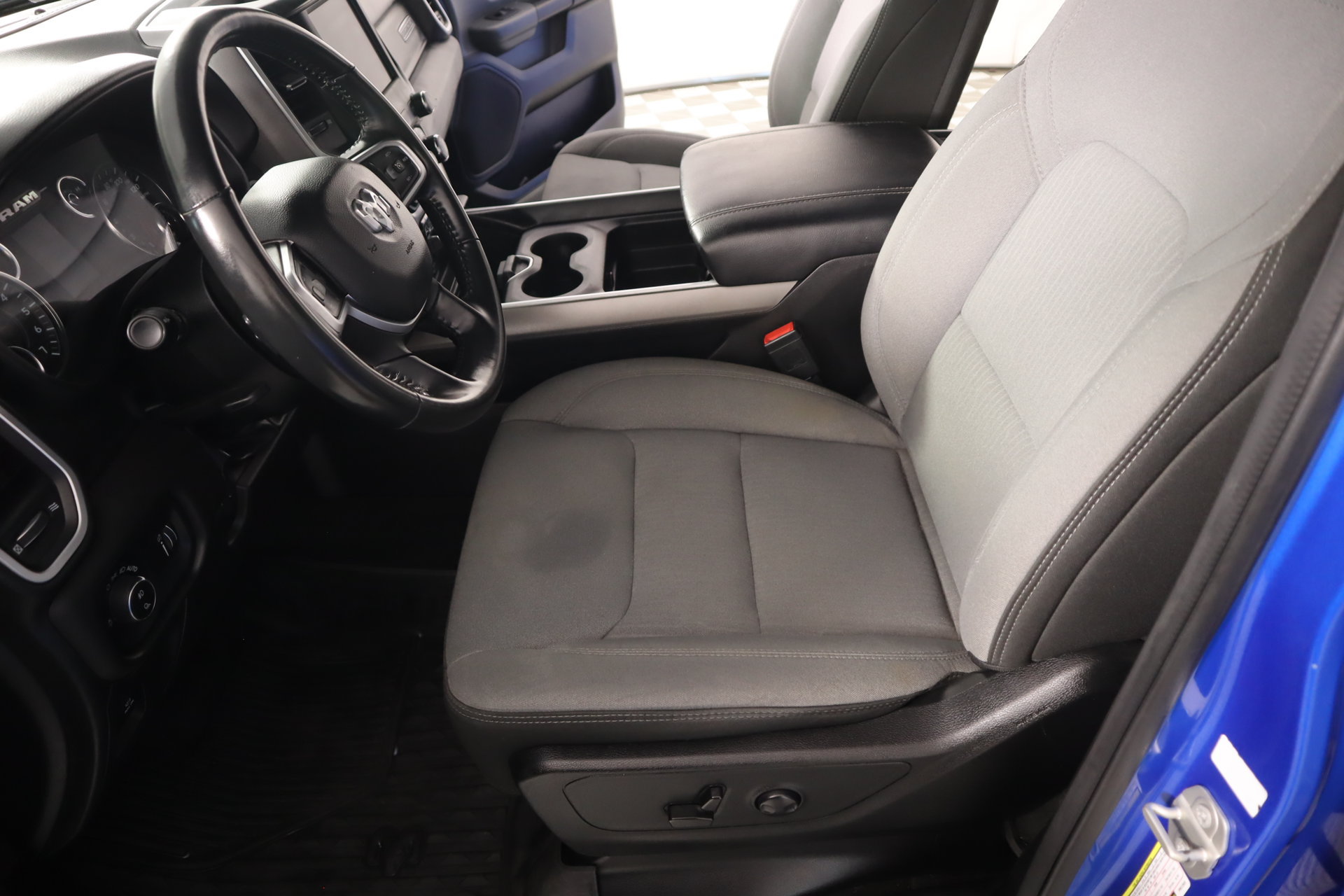 Used 2023 RAM 1500 Big Horn AWD/4WD image 11