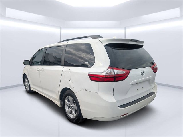 Used 2019 Toyota Sienna LE image 6