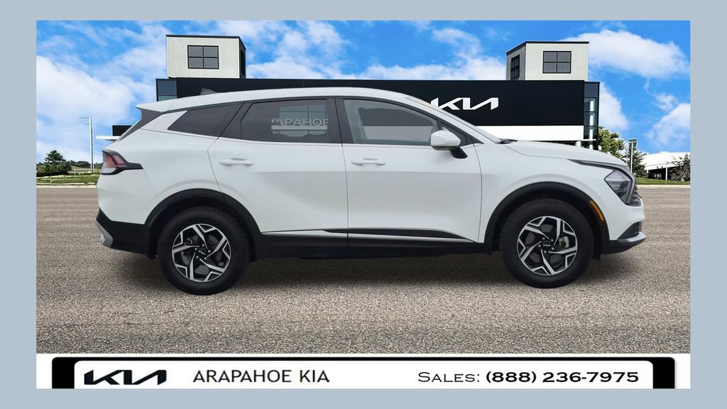 Used 2023 Kia Sportage LX image 1