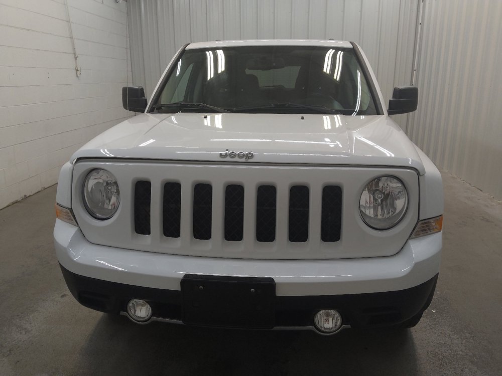 Used 2017 Jeep Patriot High Altitude AWD/4WD image 15