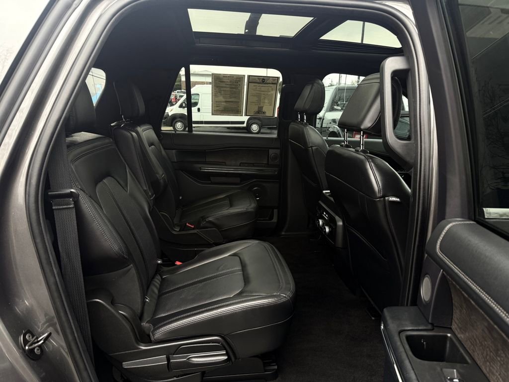 Used 2021 Ford Expedition Max Limited image 13