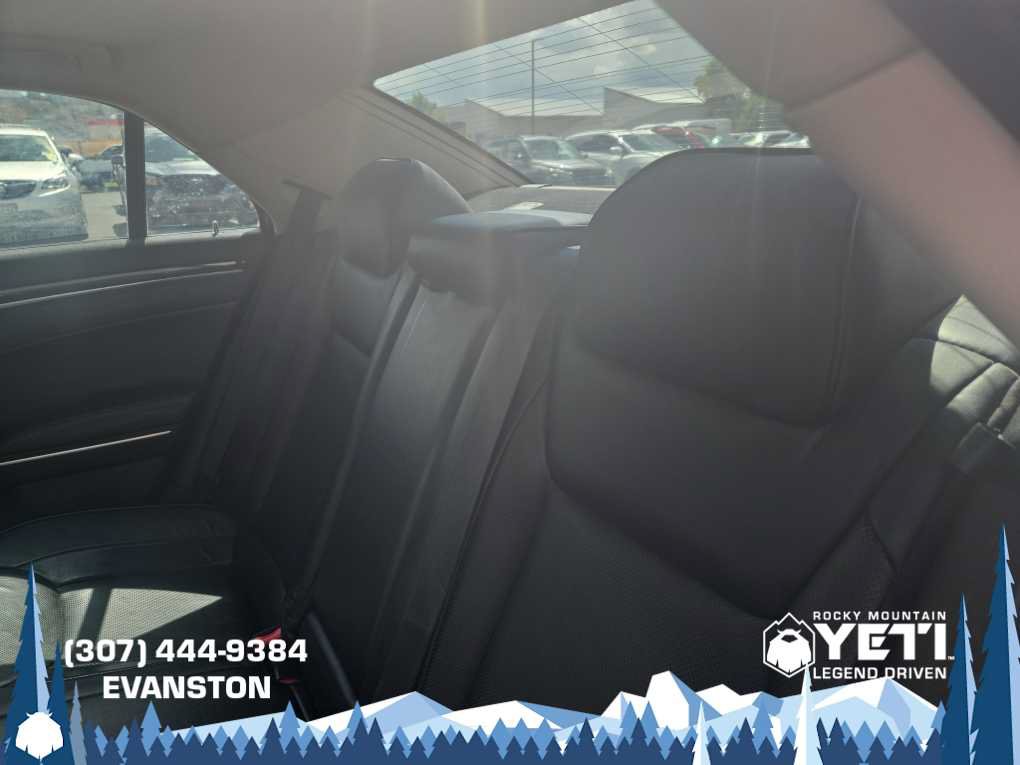 Used 2017 Chrysler 300 C AWD/4WD image 15