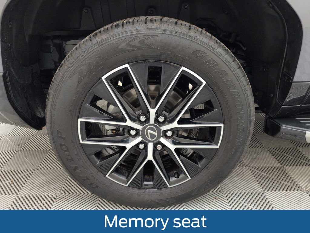 Used 2025 Lexus GX 550 image 23