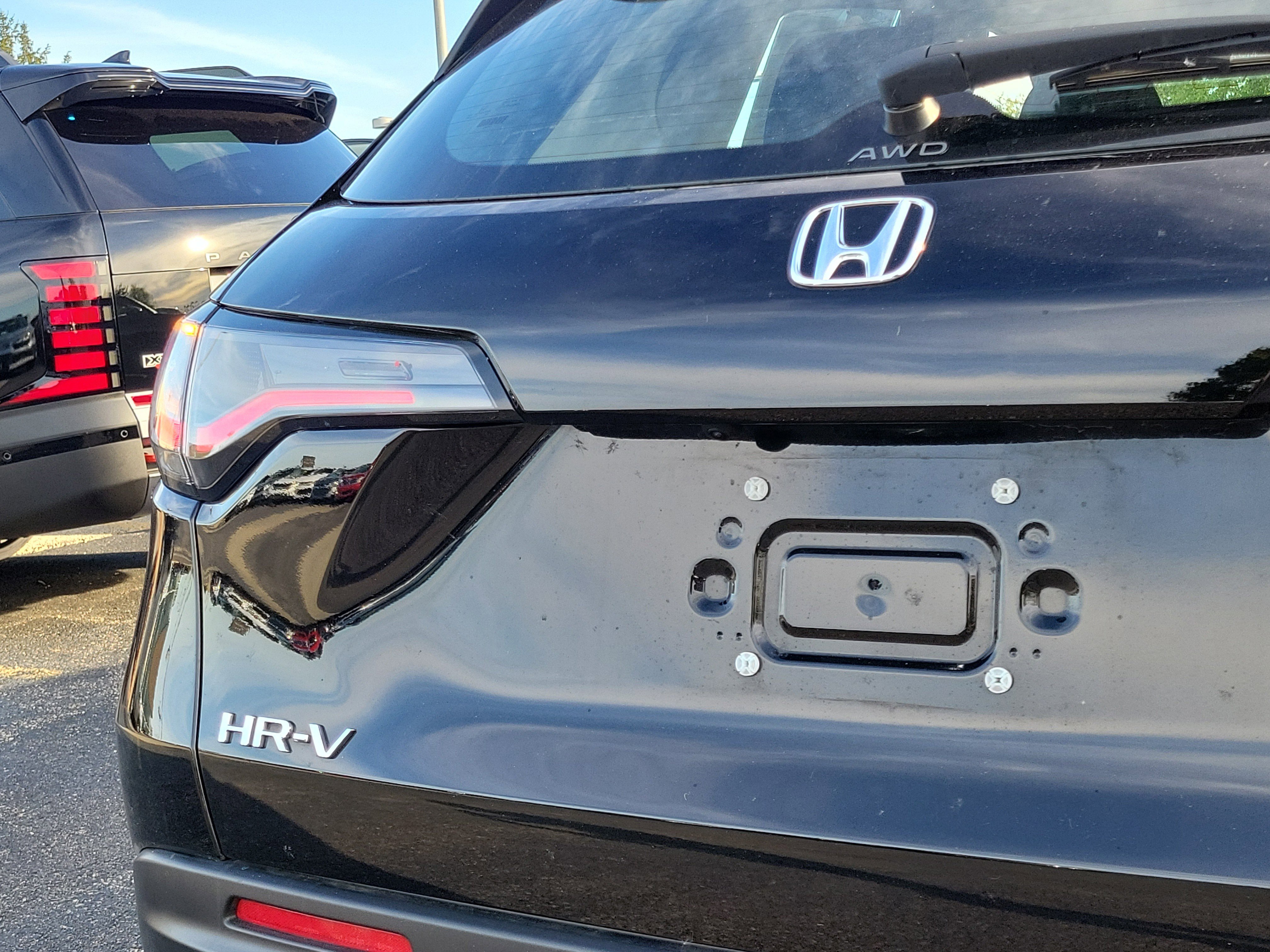 Used 2024 Honda HR-V LX image 7