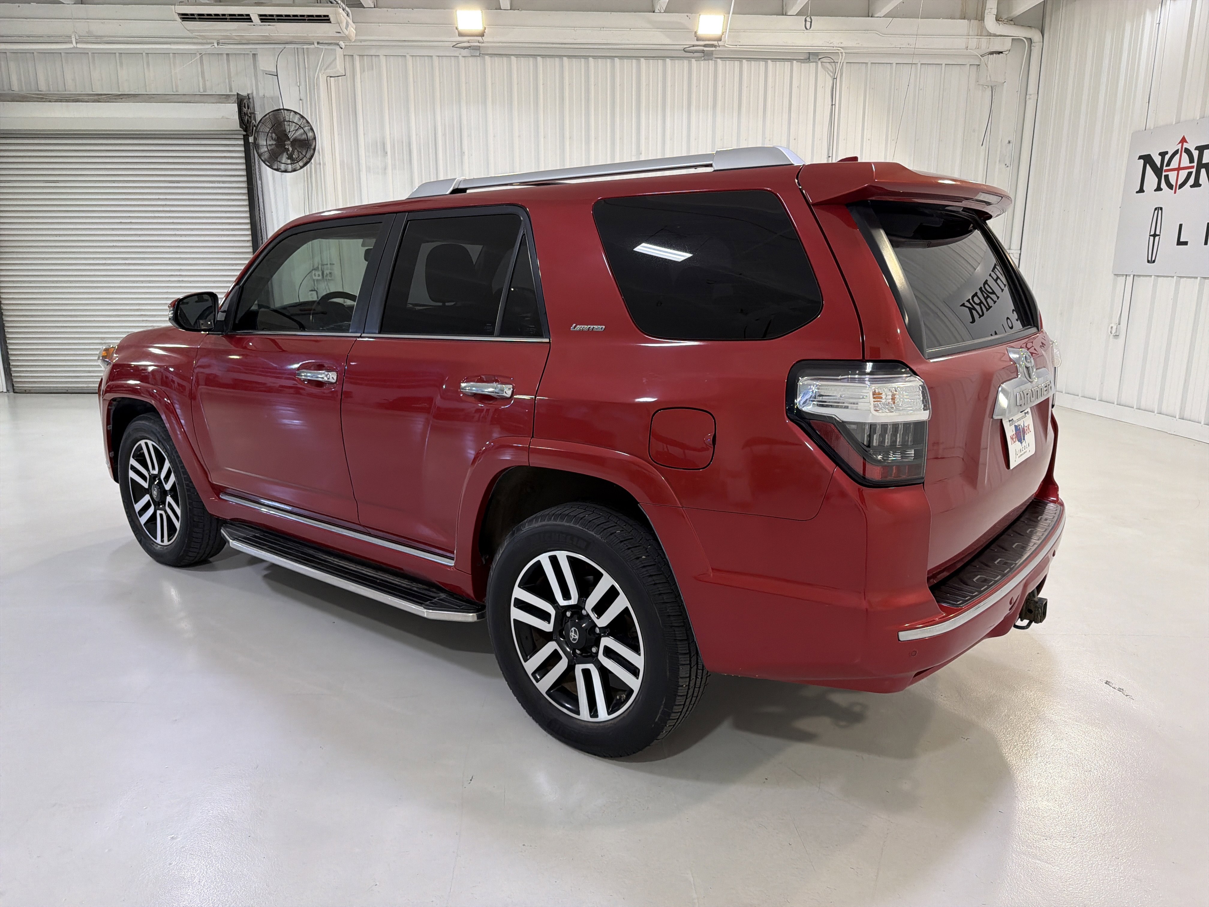 Used 2016 Toyota 4Runner Limited AWD/4WD image 3