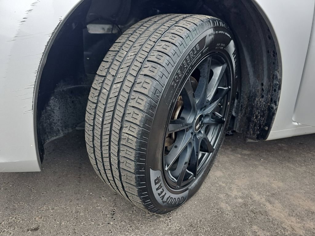 Used 2016 Nissan Sentra SV FWD image 35