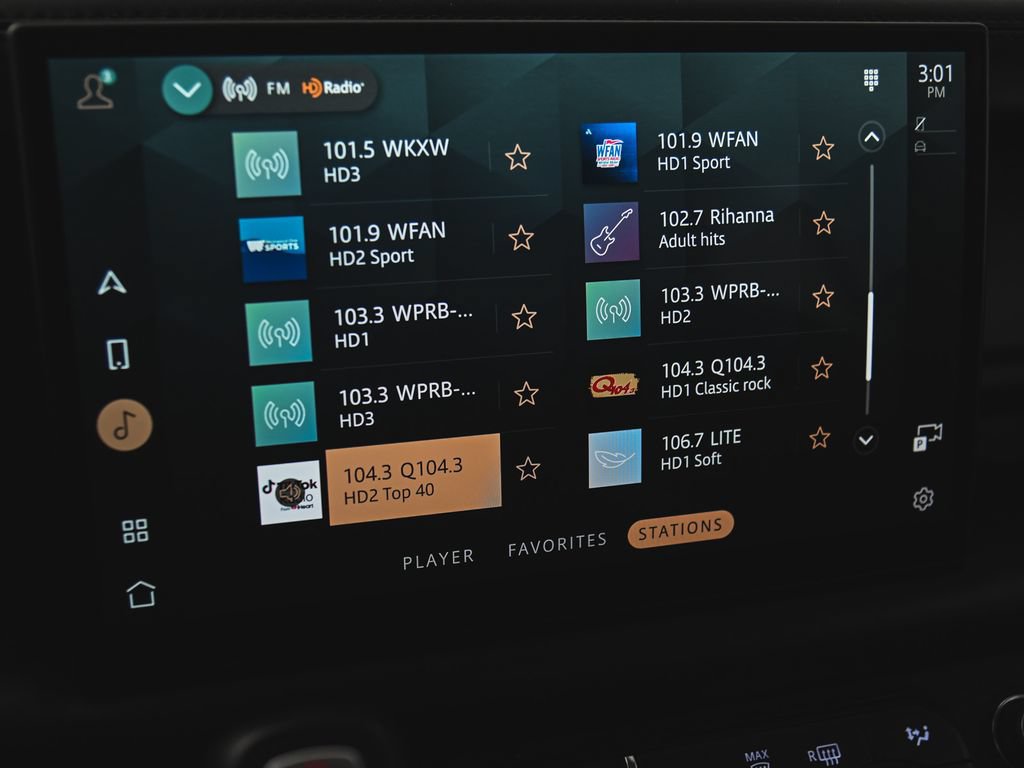 Used 2024 Land Rover Defender 130 X AWD/4WD image 24