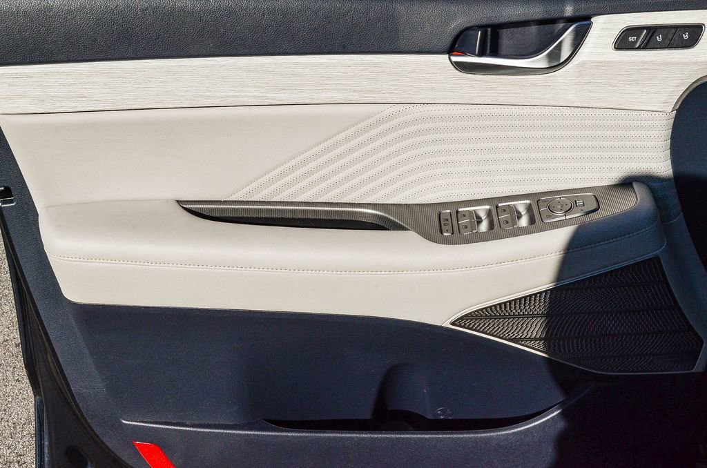 Used 2023 Hyundai Palisade Calligraphy image 21