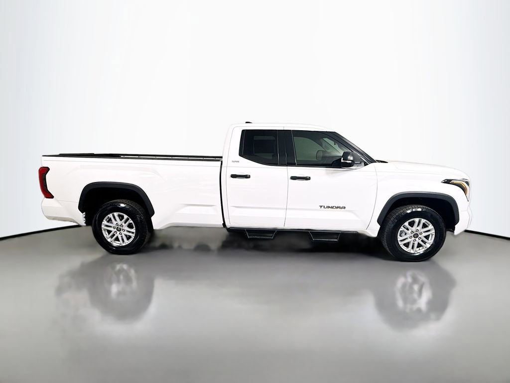 Used 2022 Toyota Tundra SR5 w/ SR5 Convenience Package AWD/4WD image 8