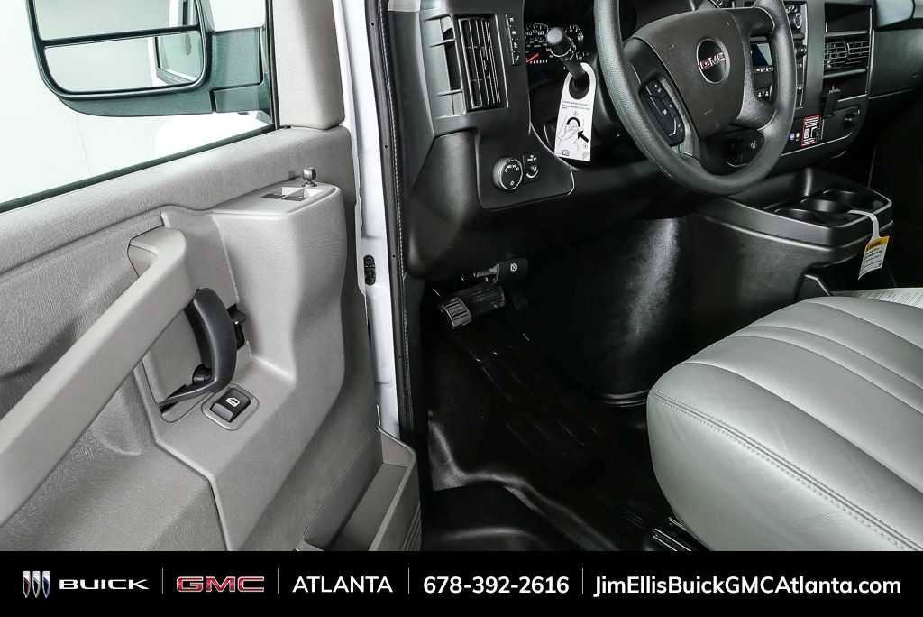 New 2025 GMC Savana 2500 w/ Driver Convenience Package RWD image 7