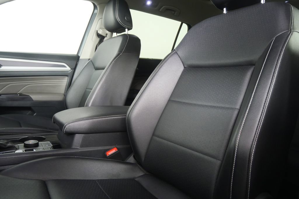 Used 2021 Volkswagen Atlas SEL R-Line image 10