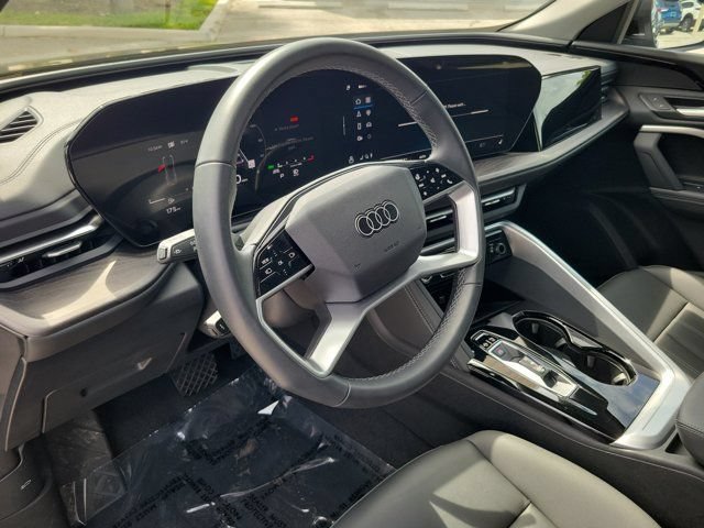 Certified 2025 Audi Q5 Premium w/ Convenience Package AWD/4WD image 17