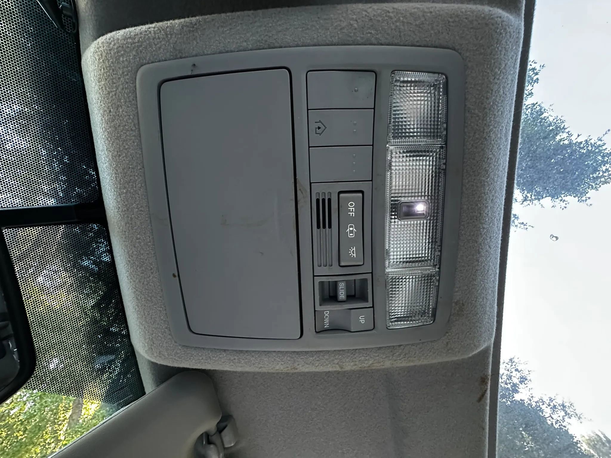 Used 2013 Toyota Highlander SE FWD image 38