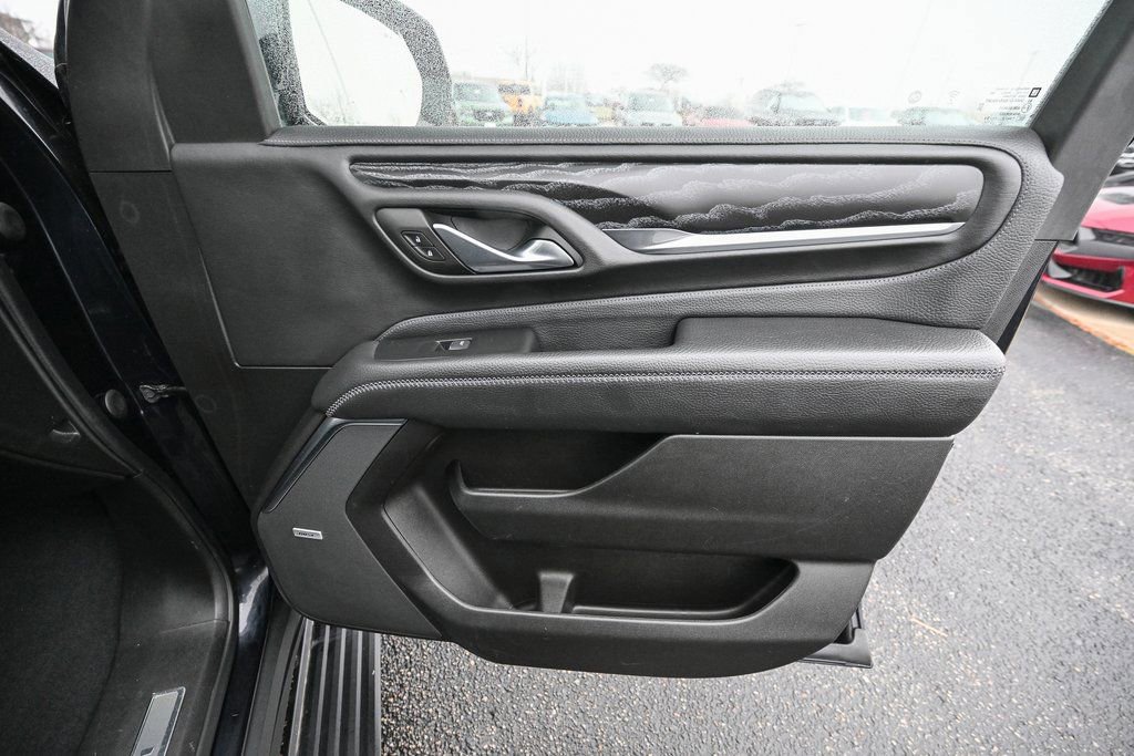 Used 2023 GMC Yukon XL Denali image 25