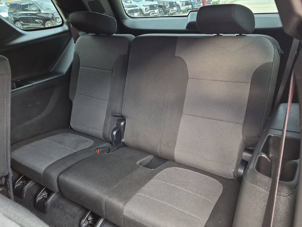 Used 2023 Chevrolet Traverse LT FWD image 22