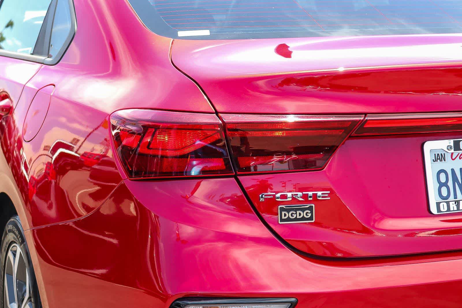Used 2020 Kia Forte LXS FWD image 7