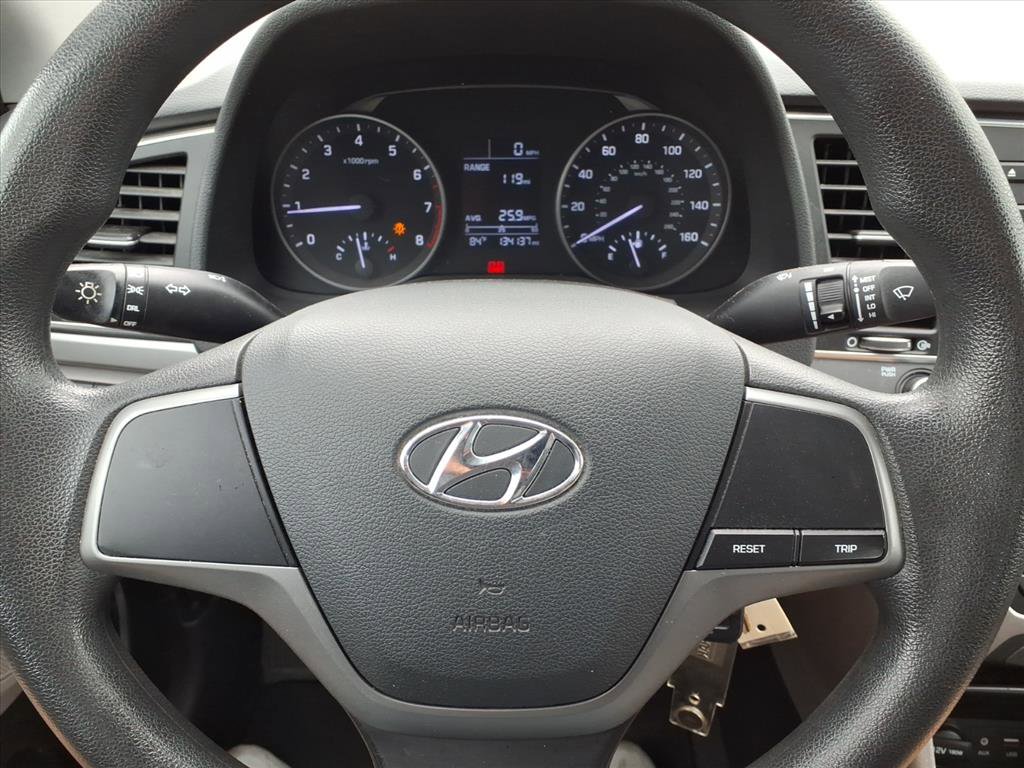 Used 2018 Hyundai Elantra SE FWD image 13