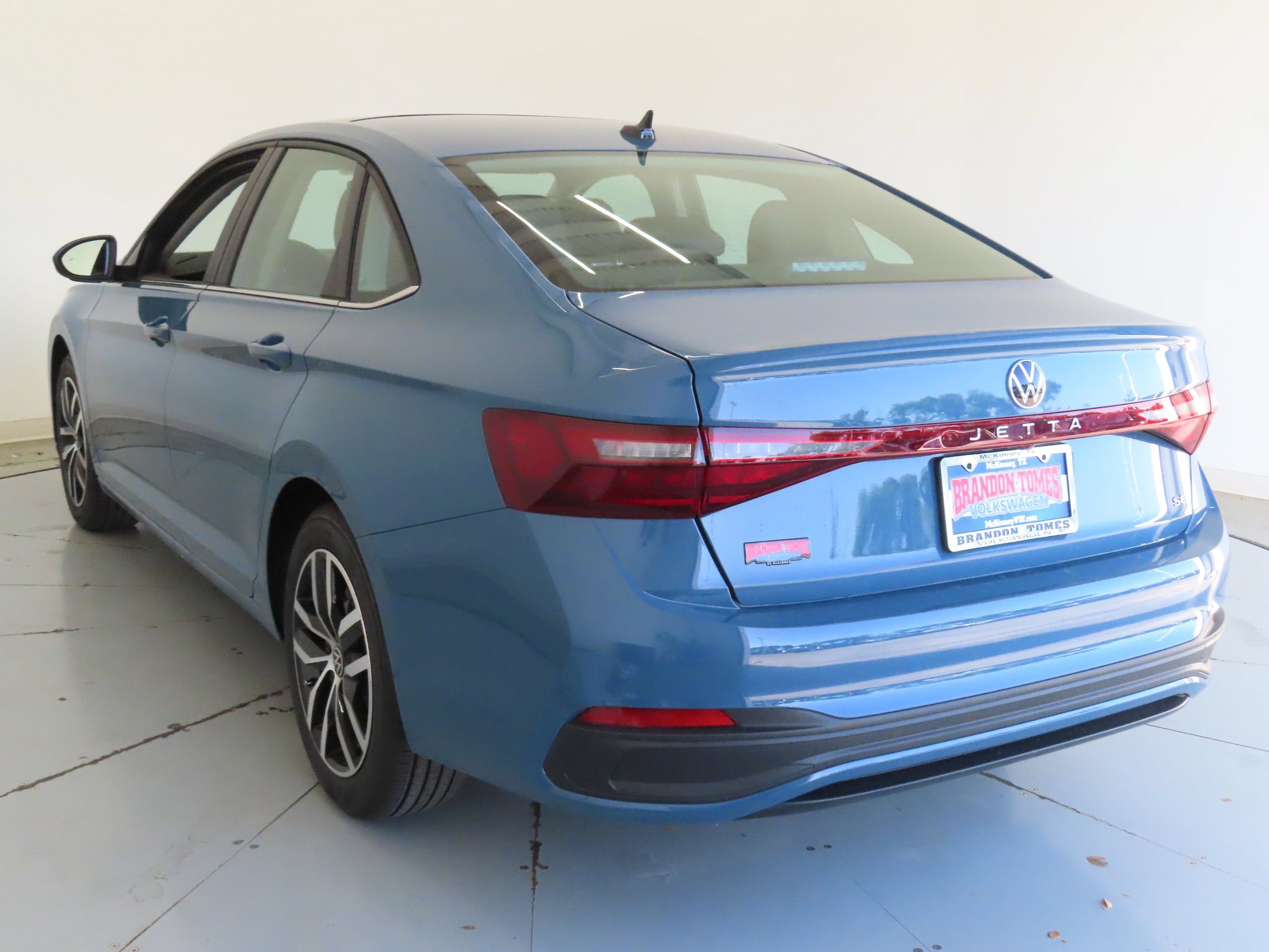 New 2026 Volkswagen Jetta SE FWD image 6