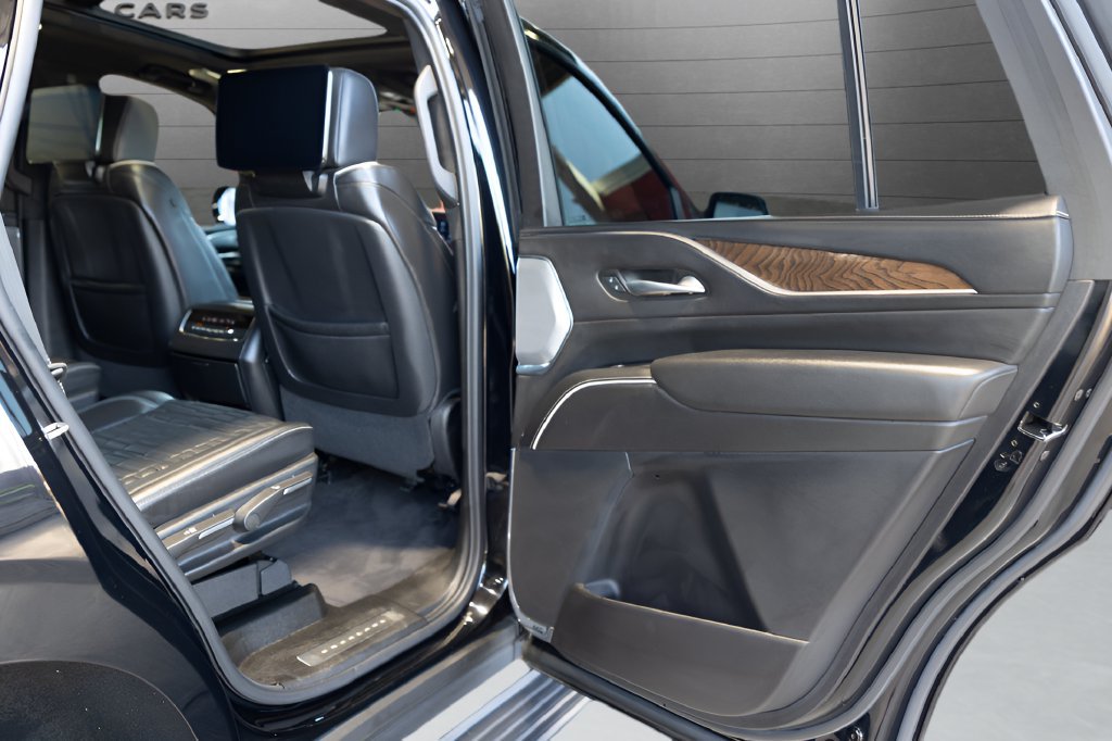 Used 2023 Cadillac Escalade Sport Platinum w/ LPO, ONYX Package AWD/4WD image 60