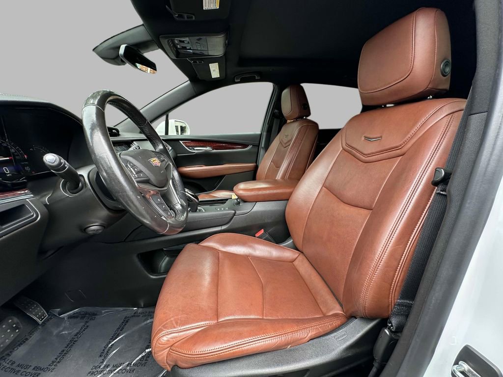 Used 2019 Cadillac XT5 Luxury image 2