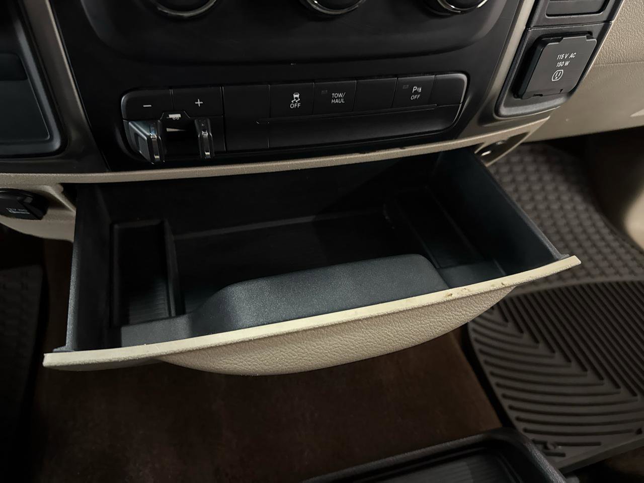 Used 2013 RAM 1500 Classic SLT w/ Protection Group image 22