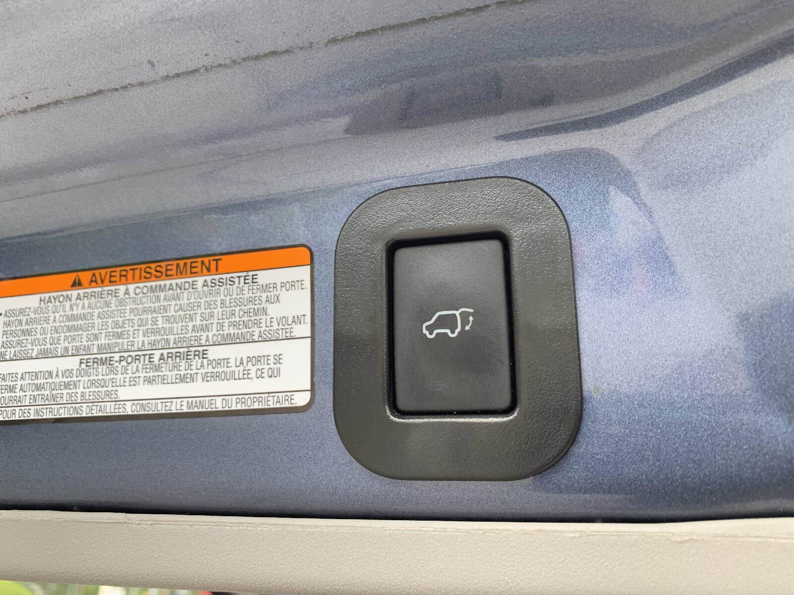 Used 2017 Toyota Sienna XLE Premium FWD image 41