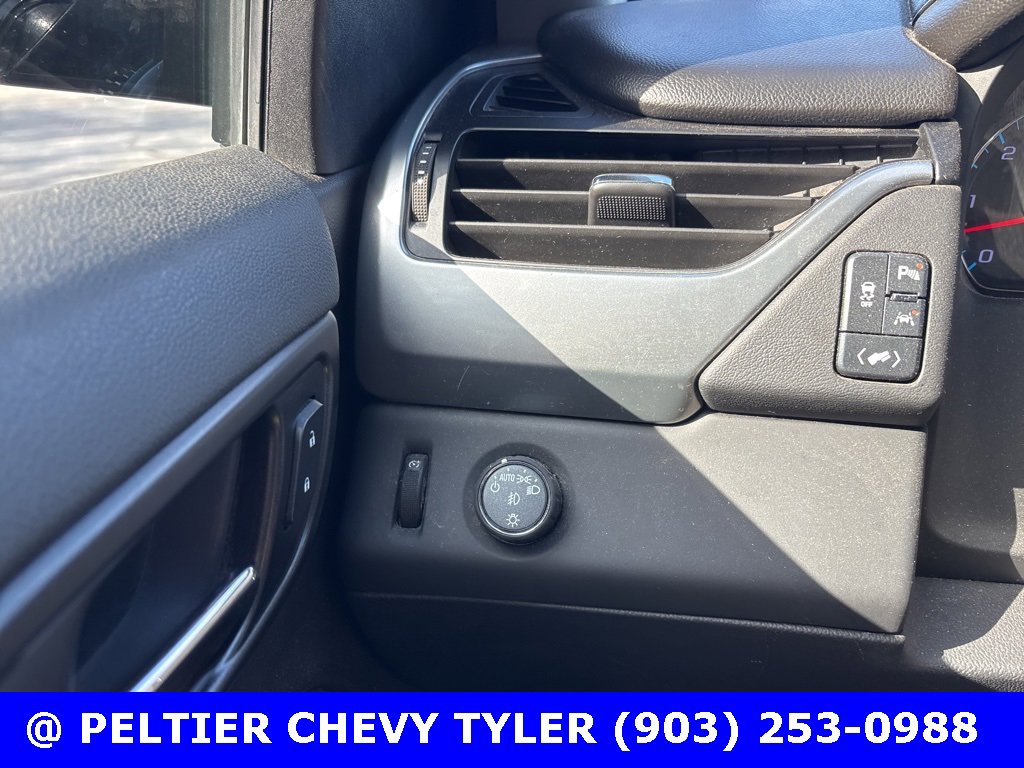 Used 2020 Chevrolet Tahoe LT w/ RST Edition image 13