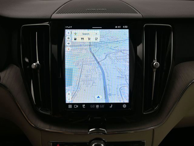 Used 2023 Volvo XC60 B5 Plus w/ Protection Package Premier image 14