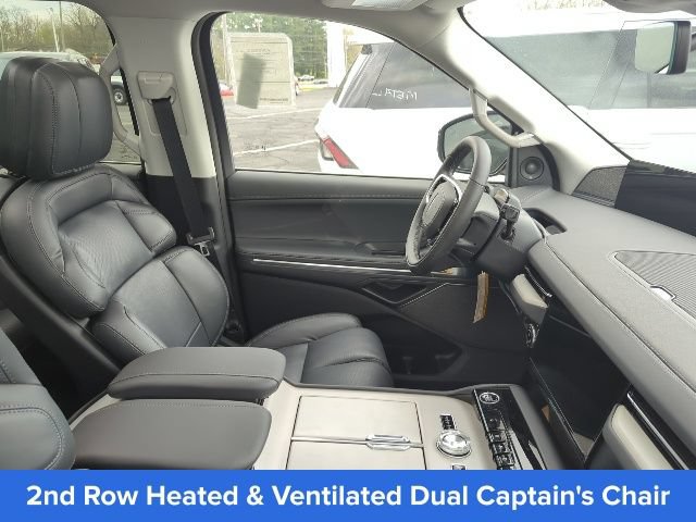 New 2026 Lincoln Navigator L Reserve AWD/4WD image 14