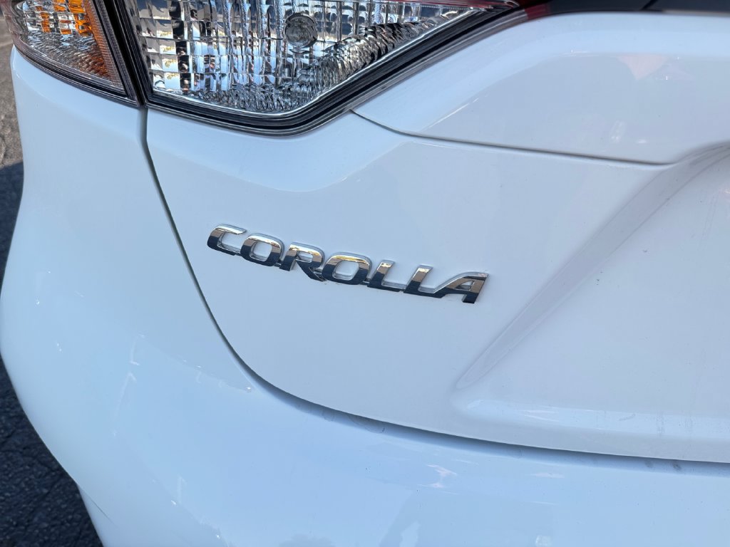 Used 2023 Toyota Corolla LE FWD image 35