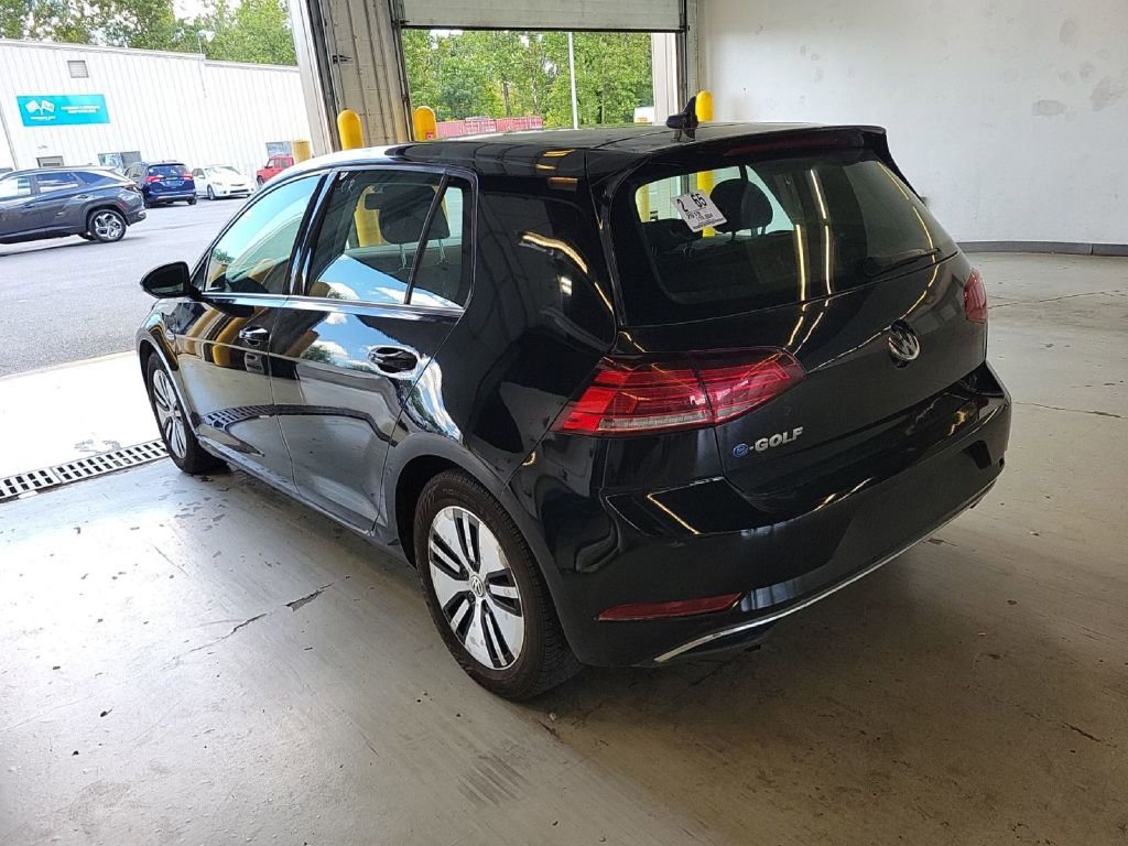 Used 2019 Volkswagen e-Golf SE w/ Driver Assistance Package image 4