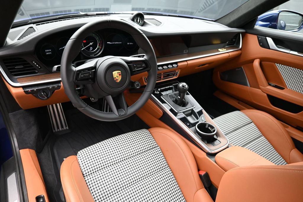 Used 2023 Porsche 911 Sport Classic RWD image 4