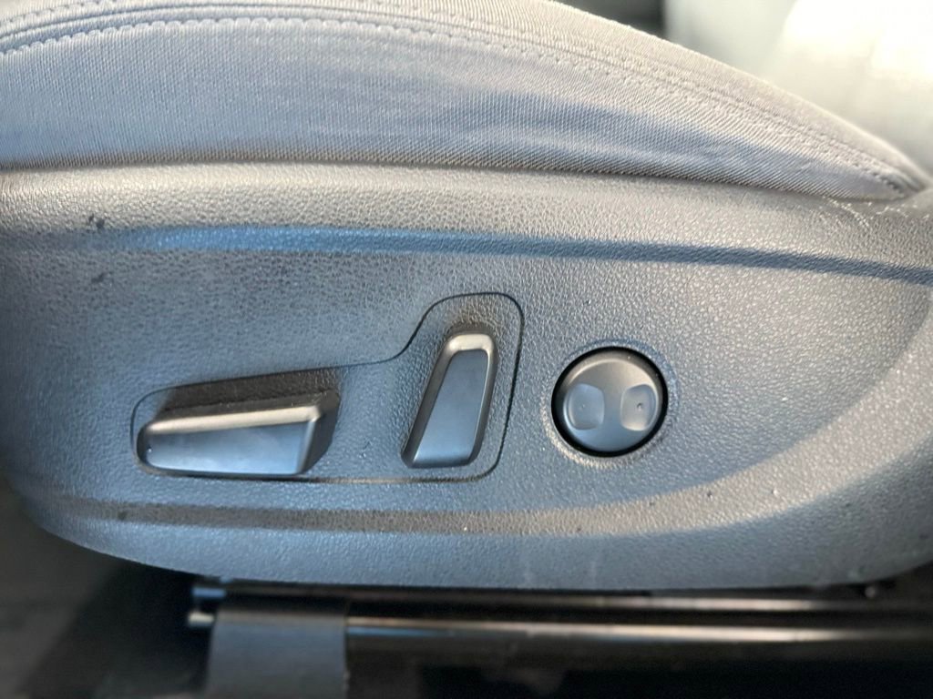 Used 2023 Hyundai Santa Fe SEL image 19