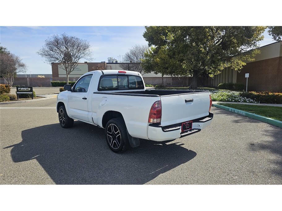 Used 2014 Toyota Tacoma 2WD Regular Cab image 5