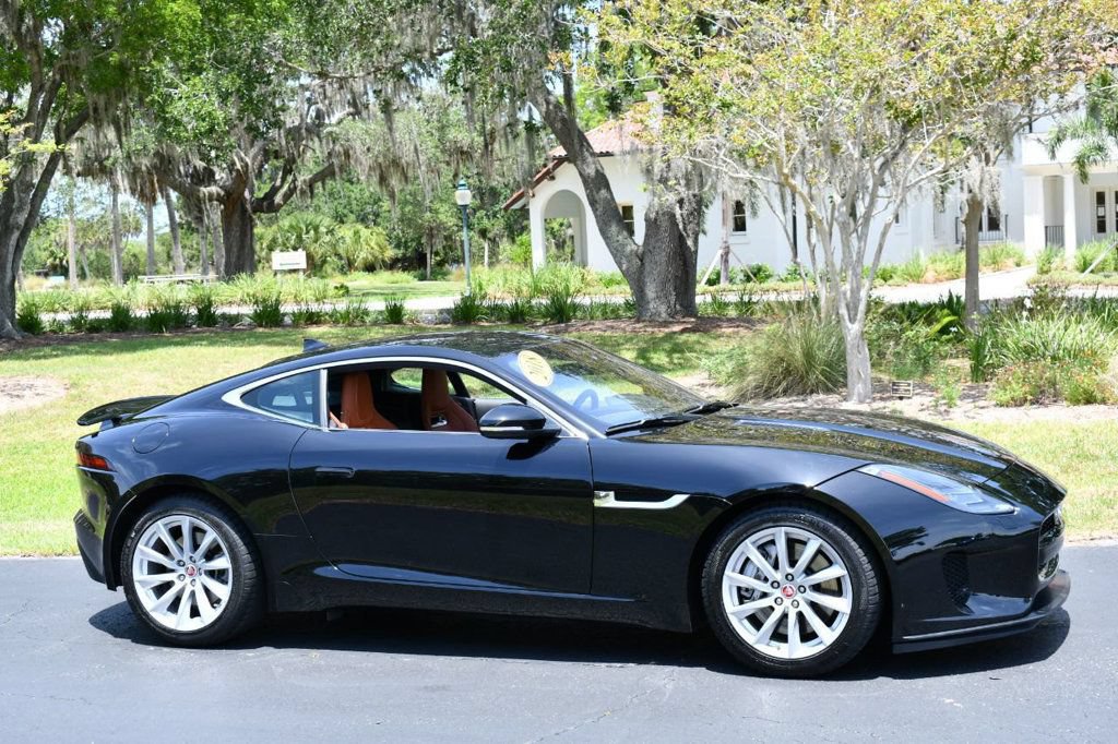 Used 2018 Jaguar F-TYPE Coupe RWD image 8