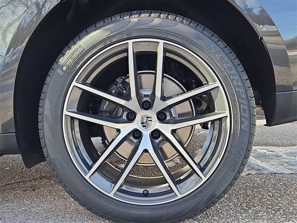 New 2026 Porsche Macan image 8