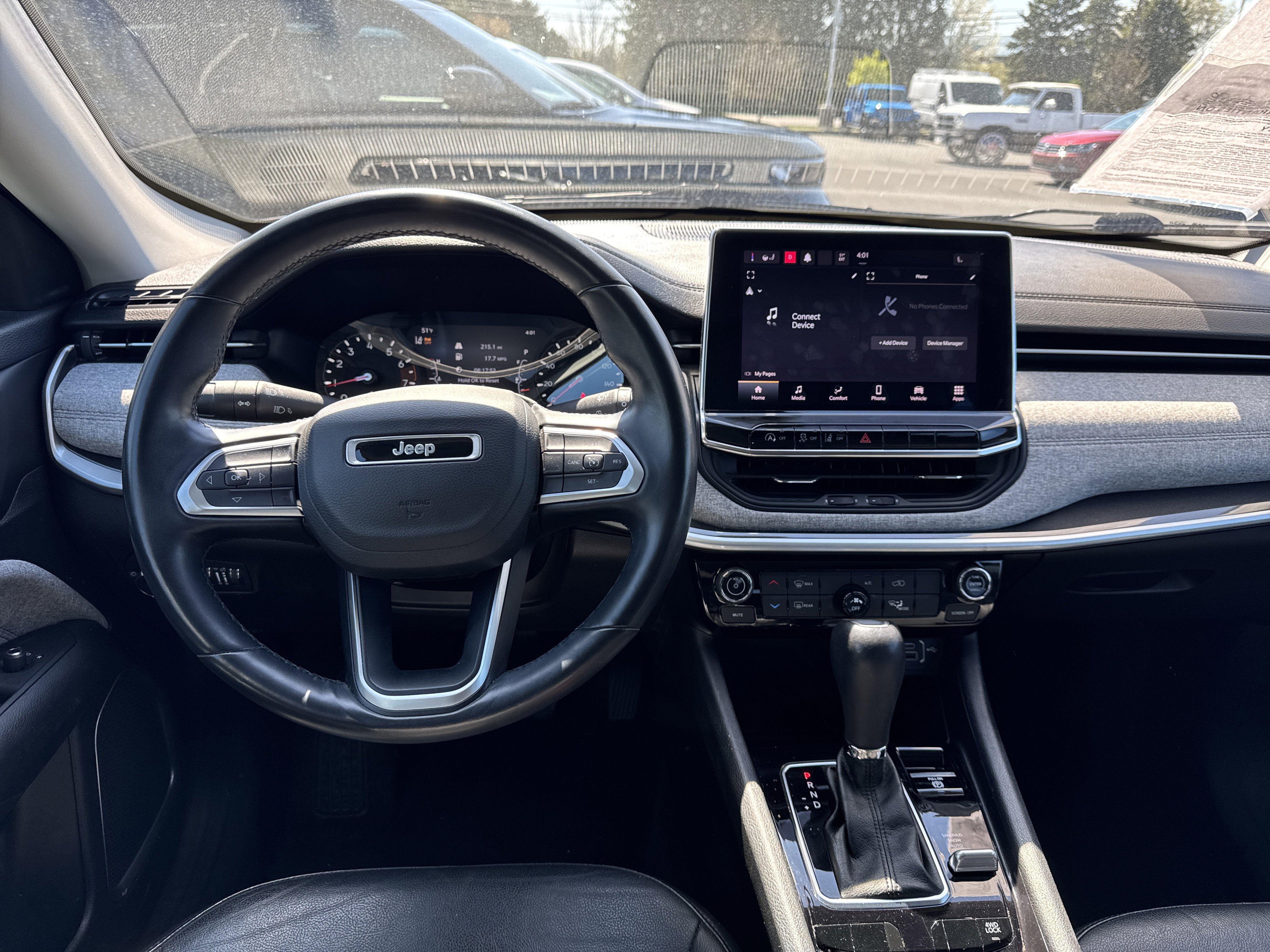 Used 2022 Jeep Compass Latitude image 2