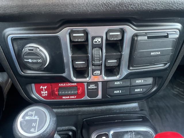 Used 2024 Jeep Wrangler Unlimited Sport AWD/4WD image 25