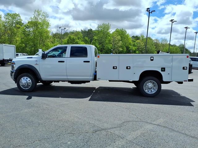 New 2026 RAM 5500 Tradesman w/ Chrome Appearance Group AWD/4WD image 4